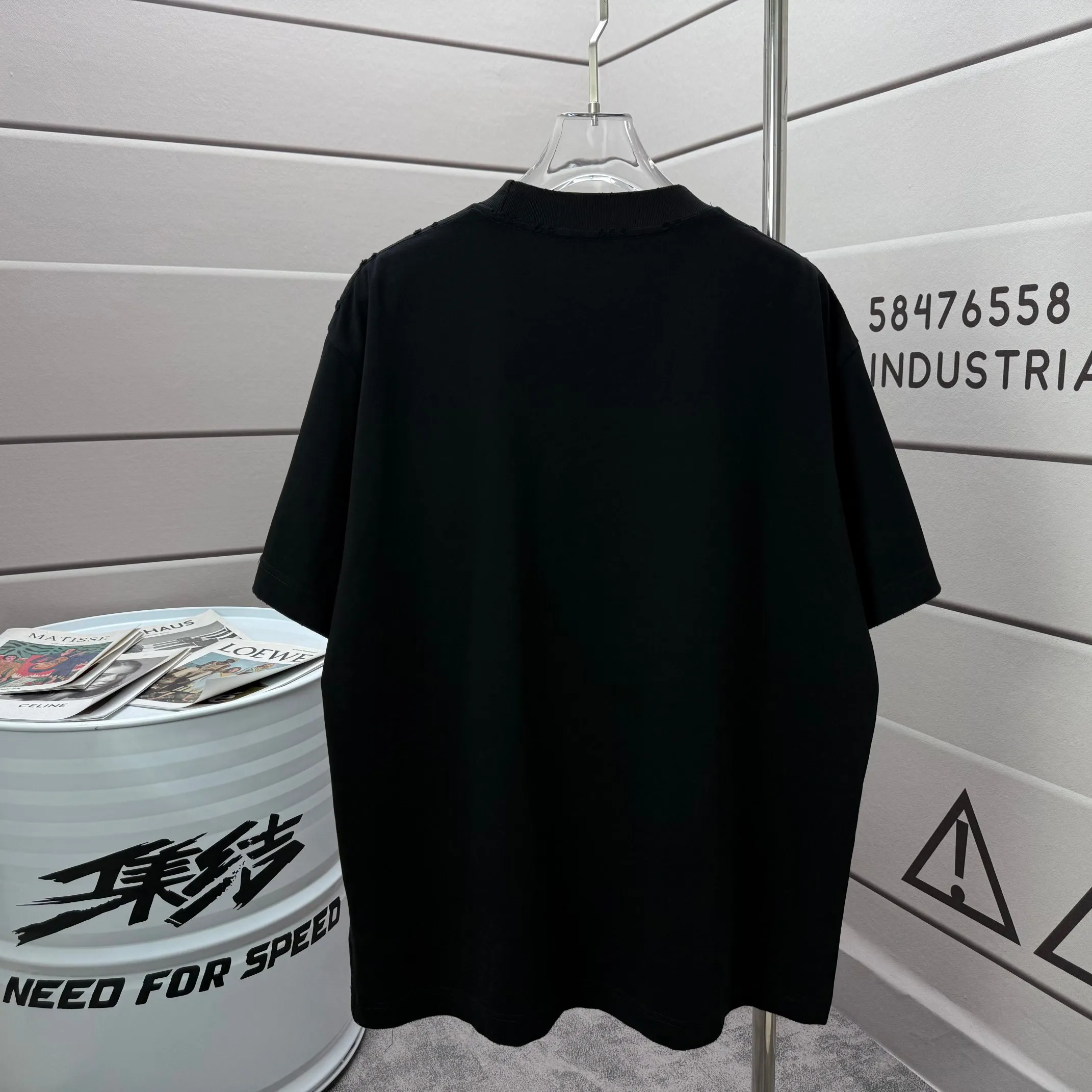 # * Balenciag*2026 New Arrival 320 tee Same Style : Black Size :S M L XL XXL Size： S （90-130 ） M （120-150 ） L （140-165 ） XL （160-180 ） XXL （180-210 ）